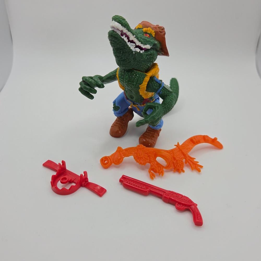 Teenage Mutant Ninja Turtles Leatherhead w/Belt, Turtle Trap & Shotgun VTG 1989